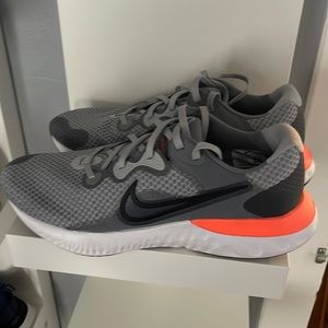 Size 12.5 Nike renew running shoes no box